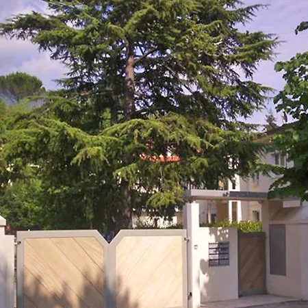 Residenza Alice - Toscana Mare E Monti Camaiore