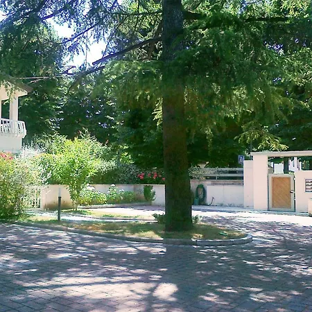 Apartament Residenza Alice - Toscana Mare E Monti Camaiore